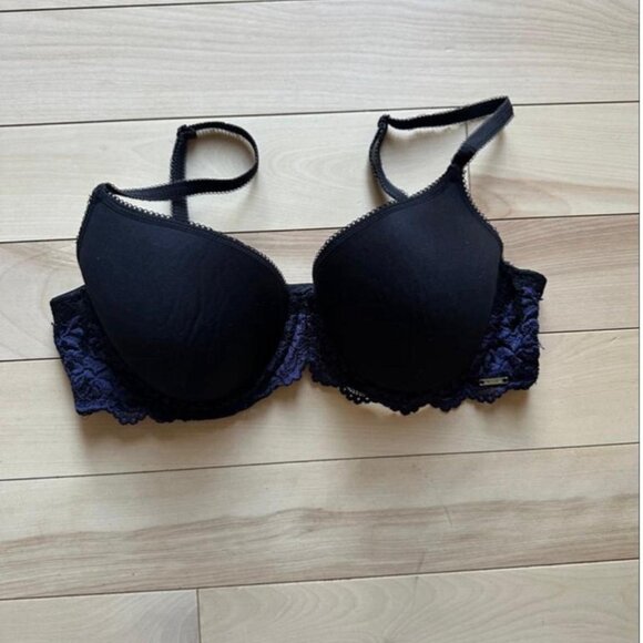 Barely worn La Vie en Rose bra in navy and black lace. - Picture 2 of 7